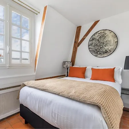 Renaissance Apartment